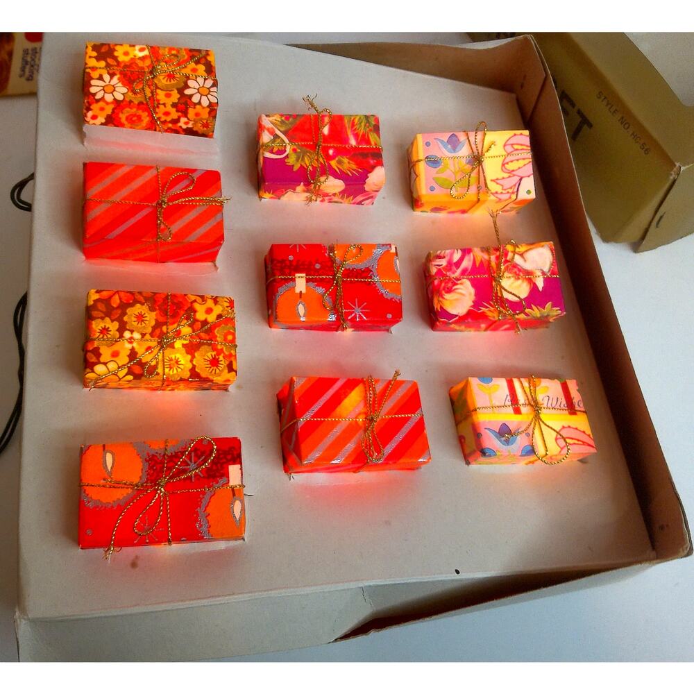 Vintage Golden Sleigh Christmas Present 10 Light Blow Mold Set READ
